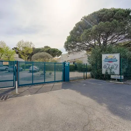 T2 Port Lano Clim Piscine Parking Apartment