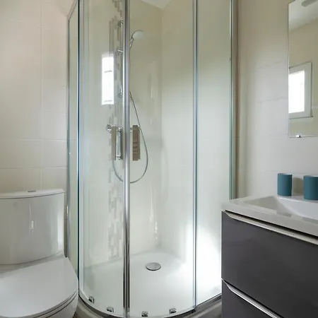 Apartment T2 Port Lano Clim Piscine Parking *